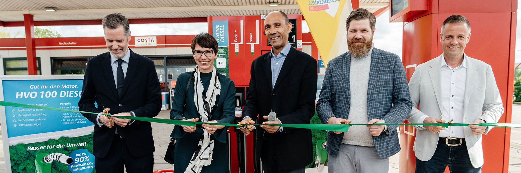 Erste Tankstelle in Berlin eröffnet Zapfsäule mit HVO 100 Diesel