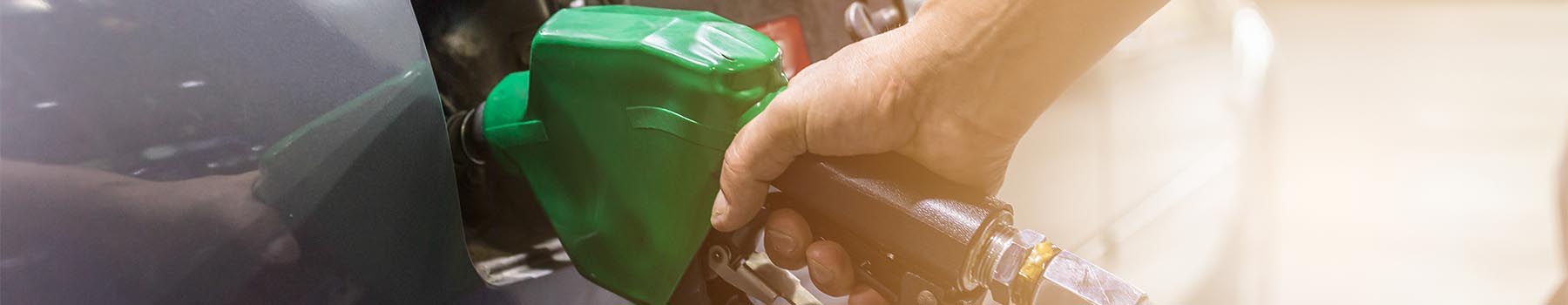 Wo E-Fuels tanken? Die neue reFuel-Benzin-Tankkarte: Nachhaltig tanken für alle Benziner